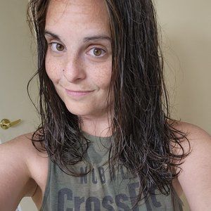 Meet your Posher, Desiree